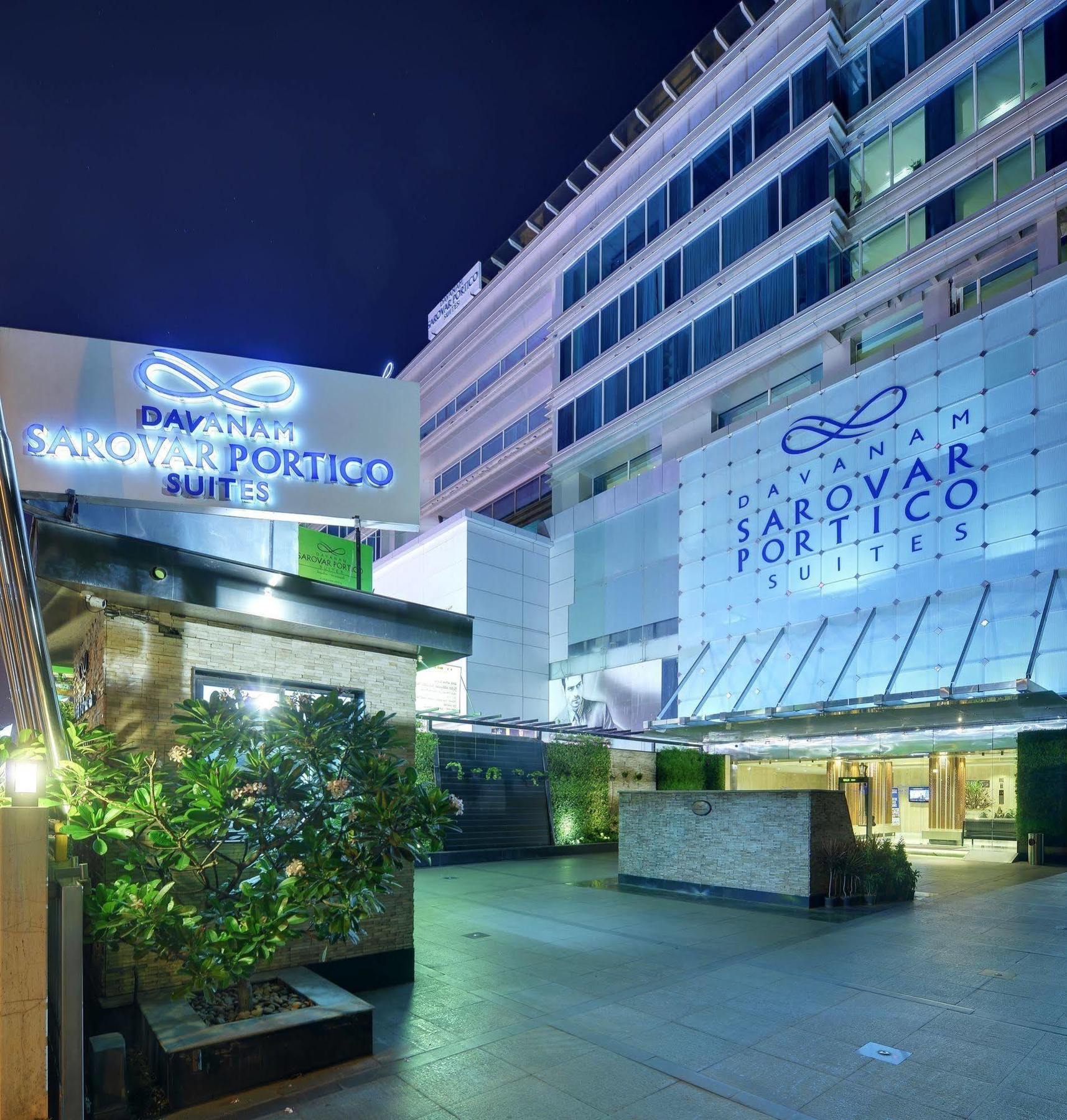 Davanam Sarovar Portico Suites Bangalore Exterior foto