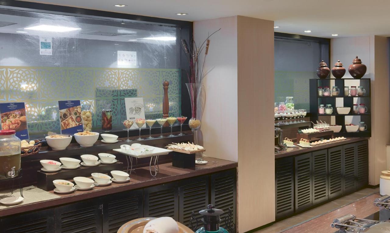 Davanam Sarovar Portico Suites Bangalore Exterior foto